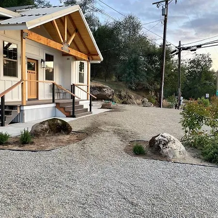 Soleil Luna 2 Miles From Sequoia Park Entrance Three Rivers Exterior photo