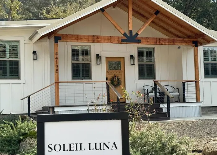 Soleil Luna 2 Miles From Sequoia Park Entrance