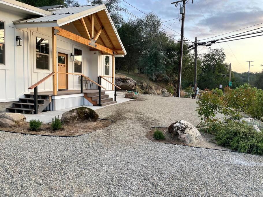 Villa Soleil Luna 2 Miles From Sequoia Park Entrance